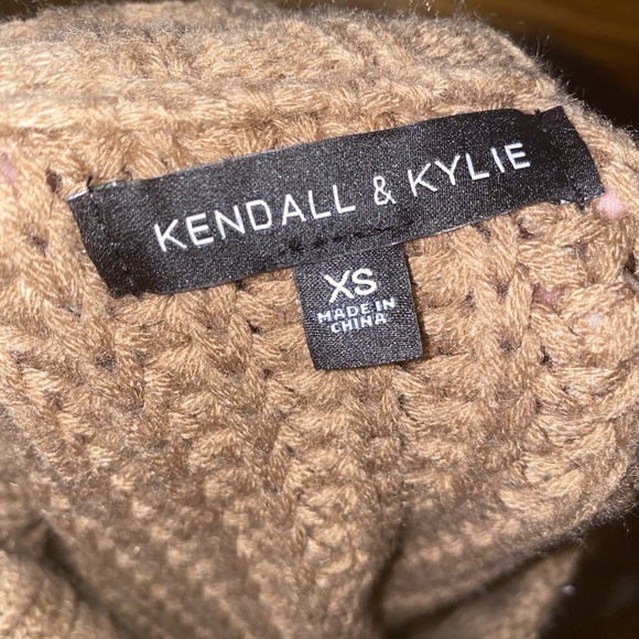 Warm Sweater - Picture 2 of 2